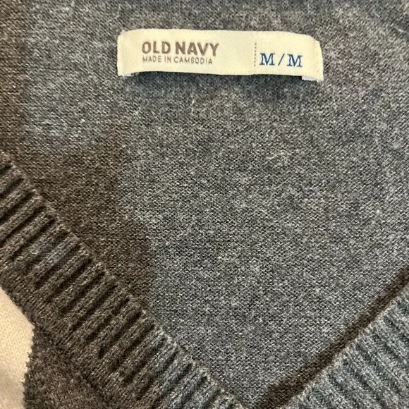 Old Navy - Grey Argyle - Medium Women's Sweater - Picture 2 of 3